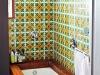 banheiro-com-azulejo-hiraulico-1