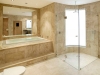 banheiro-com-interior-de-marmore-4