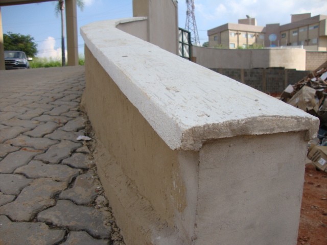 Como limpar muro de pedras com removedor da goyazlimp - NO CONDOMINIO  PORTAL DO SOL II 