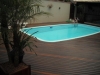 piscina-com-deck-de-porcelanato-11