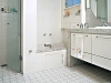 piso-branco-para-banheiro-11