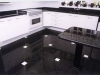 porcelanato-preto-na-cozinha-11