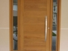portas-pivotantes-de-madeira-com-vidro-1
